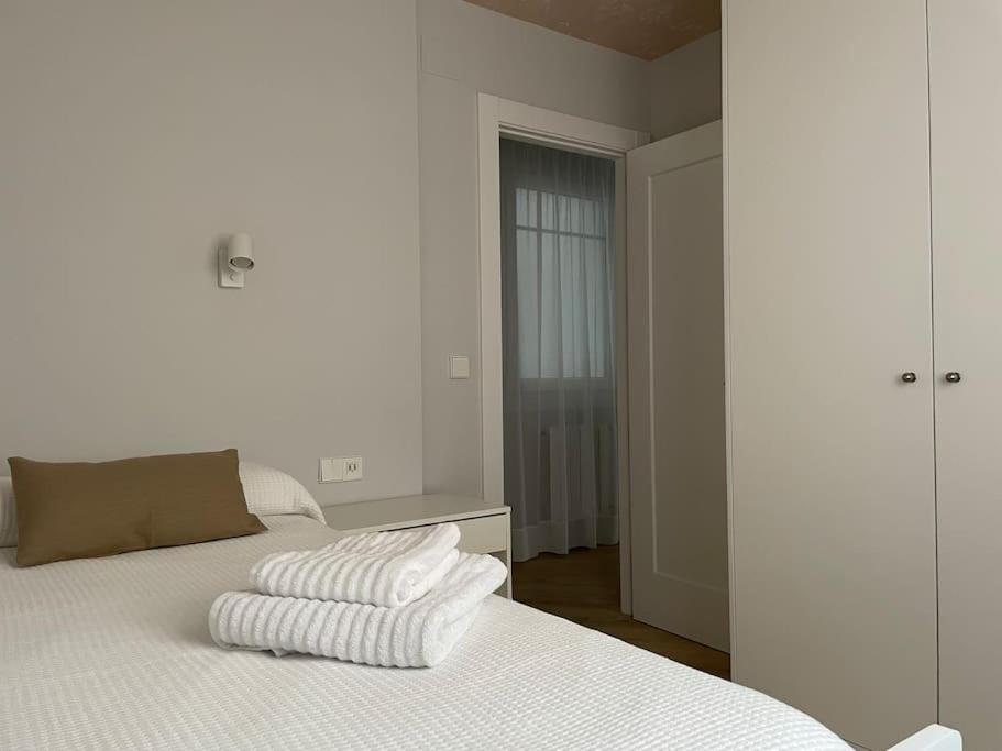 Burgos Senorial By Exclusive Burgos Apartments ภายนอก รูปภาพ